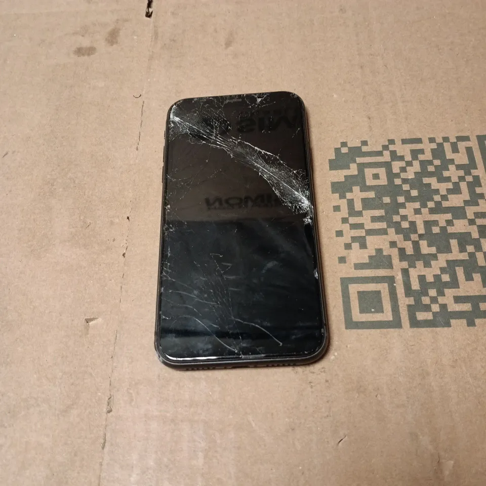 APPLE IPHONE 11 SMART PHONE