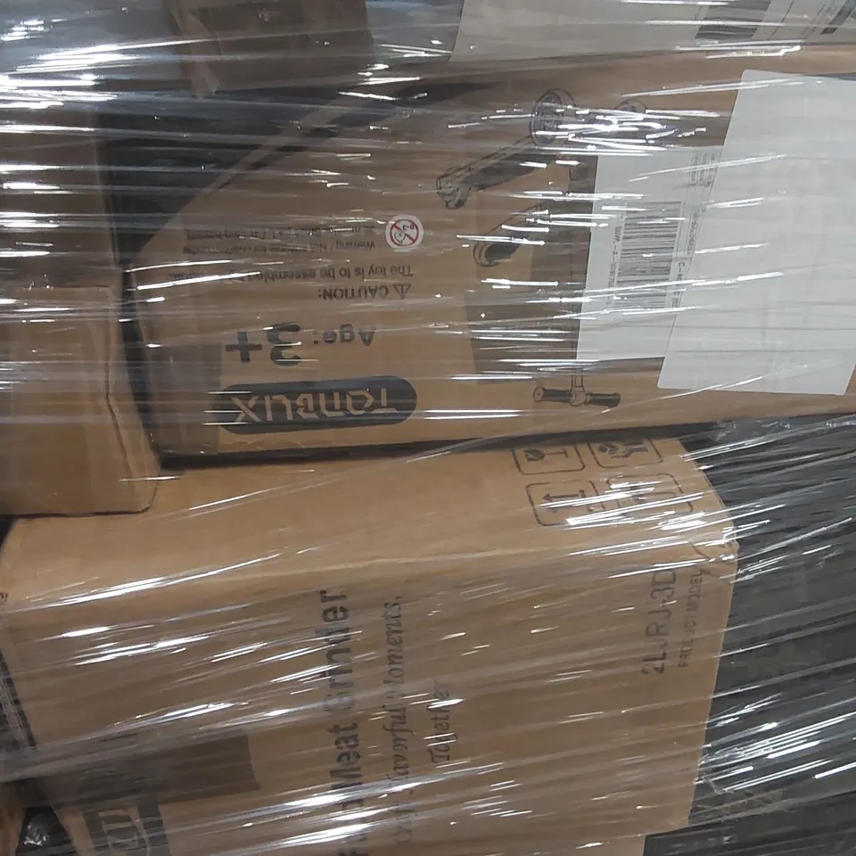 PALLET CONTAINING A LARGE QUANTITY OF ASSORTED PRODUCTS TO INCLUDE: CAT TREE, ARTIFICIAL TREE, SCOOTER MEAT GRINDER ECT