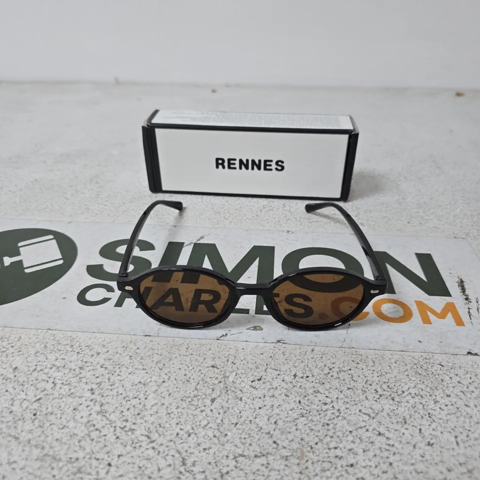 RENNES SUNGLASSES – BLACK FRAME WITH BROWN LENSES 