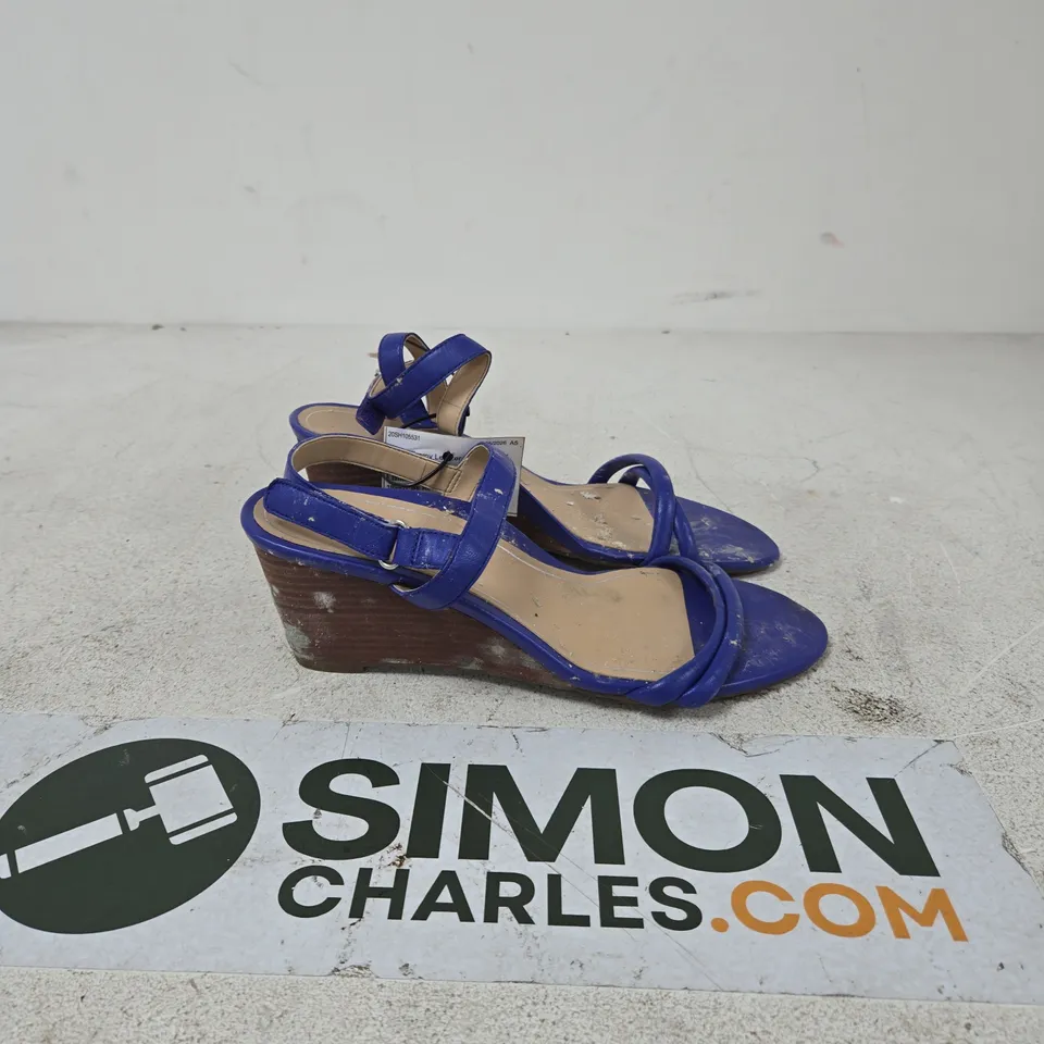 VIONIC WOMEN'S BLUE WEDGE SANDALS WITH STRAPS UK SIZE 8