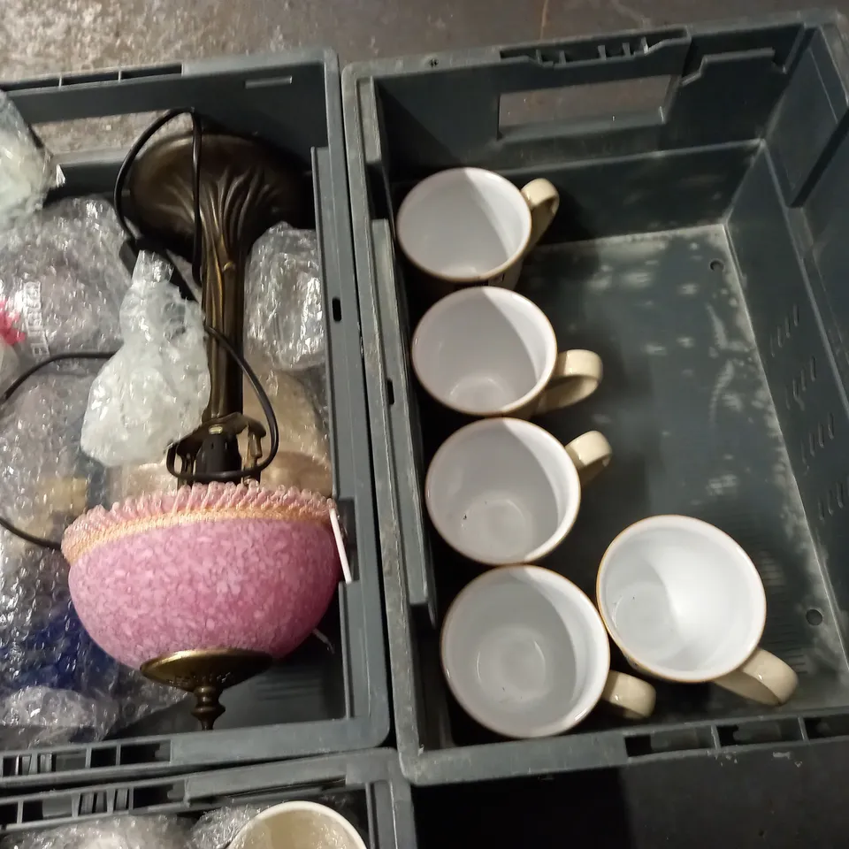LARGE QUANTITY OF CERAMIC AND GLASS HOUSEHOLD ITEMS TO INCLUDE DECORATIVE JUS, CUPS AND LAMPS - COLLECTION ONLY