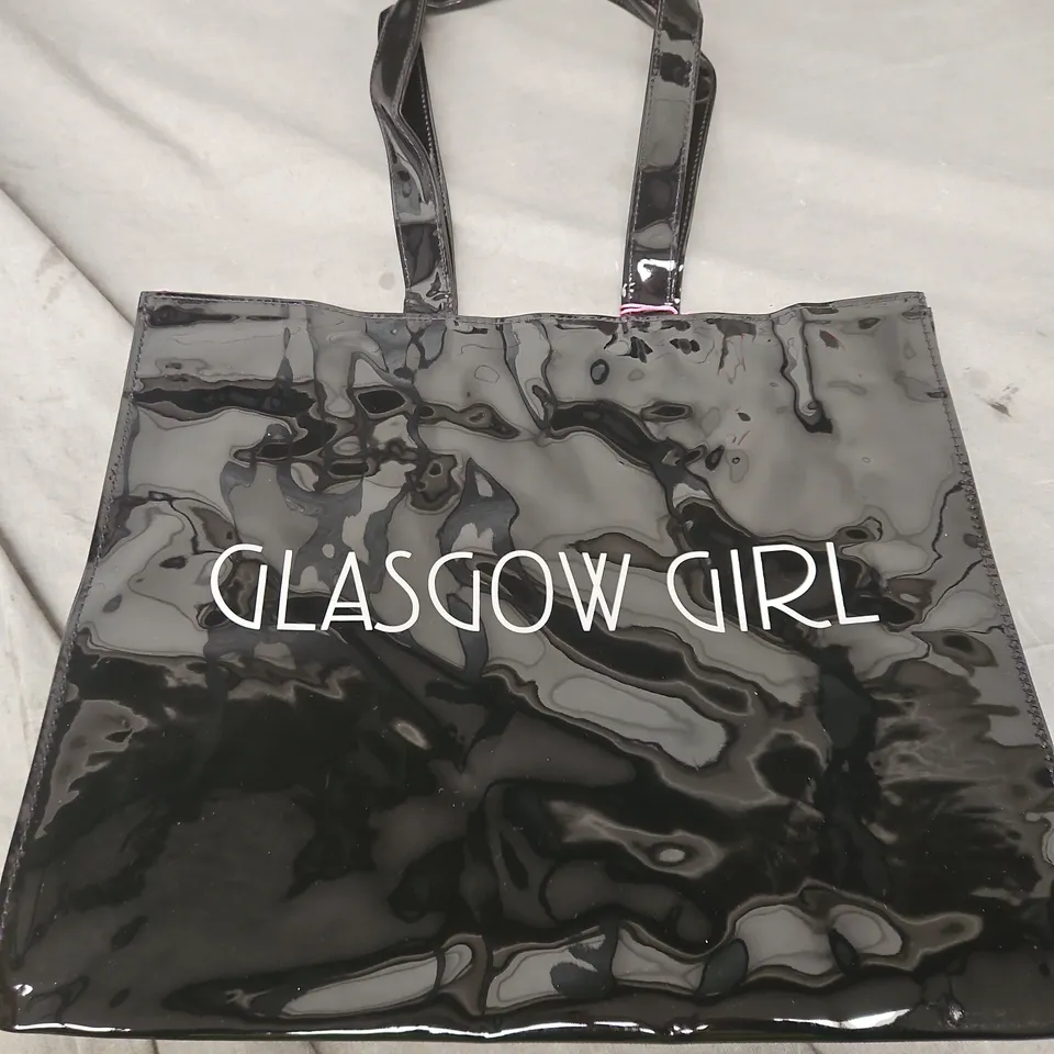 GLASGOW GIRL BLACK VINYL SHOULDER BAG