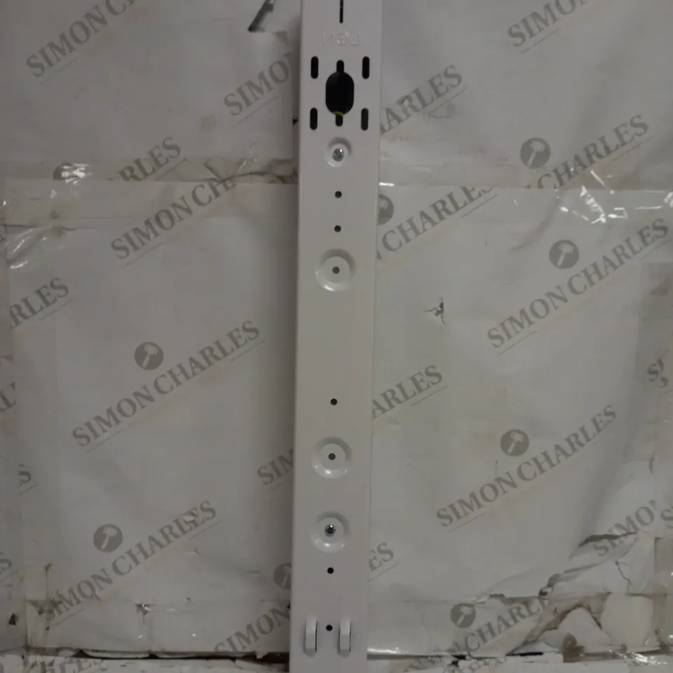 BRAND NEW 2FT BATTEN 18W SINGLE FITTING (LP118/HF/X)