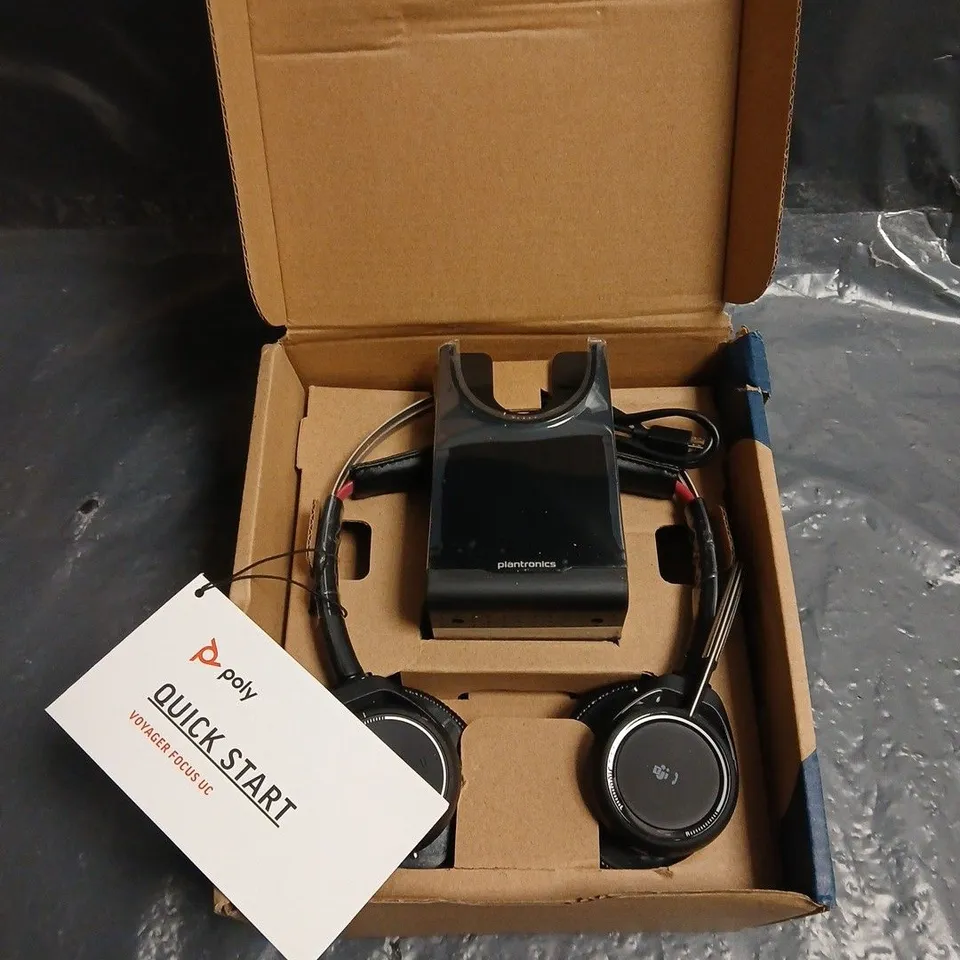 POLY VOYAGER B825-M FOCUS UC HEADSET 