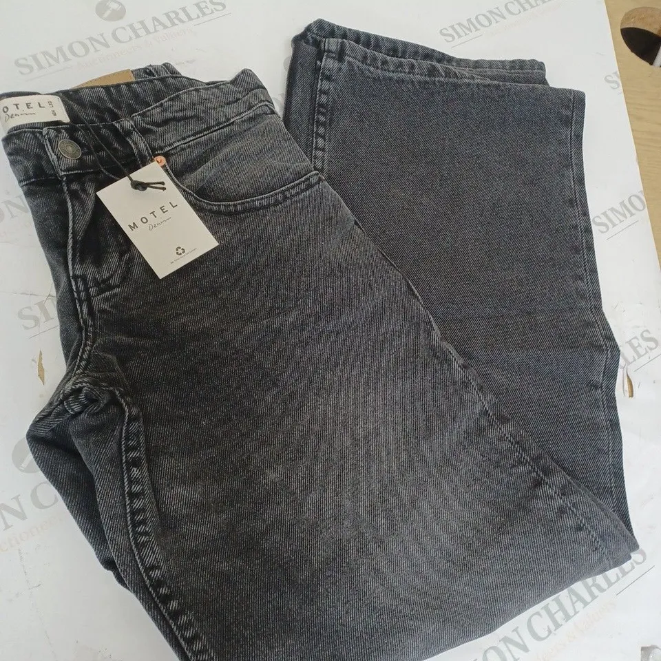 MOTEL BLACK DENIM JEANS SIZE 24X32