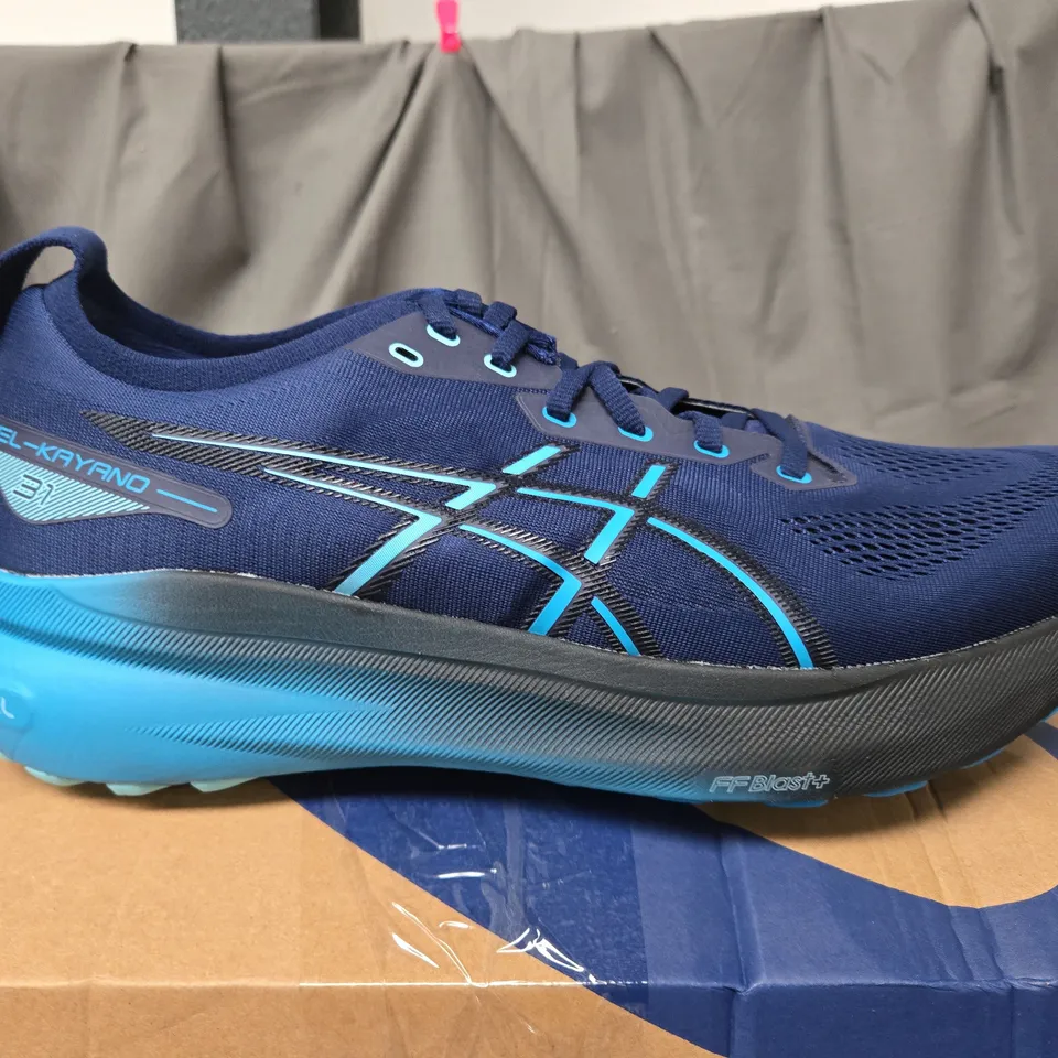 BOXED ASICS RUNNING STABILITY GEL-KAYANO 31 TRAINERS IN BLUE - SIZE 12