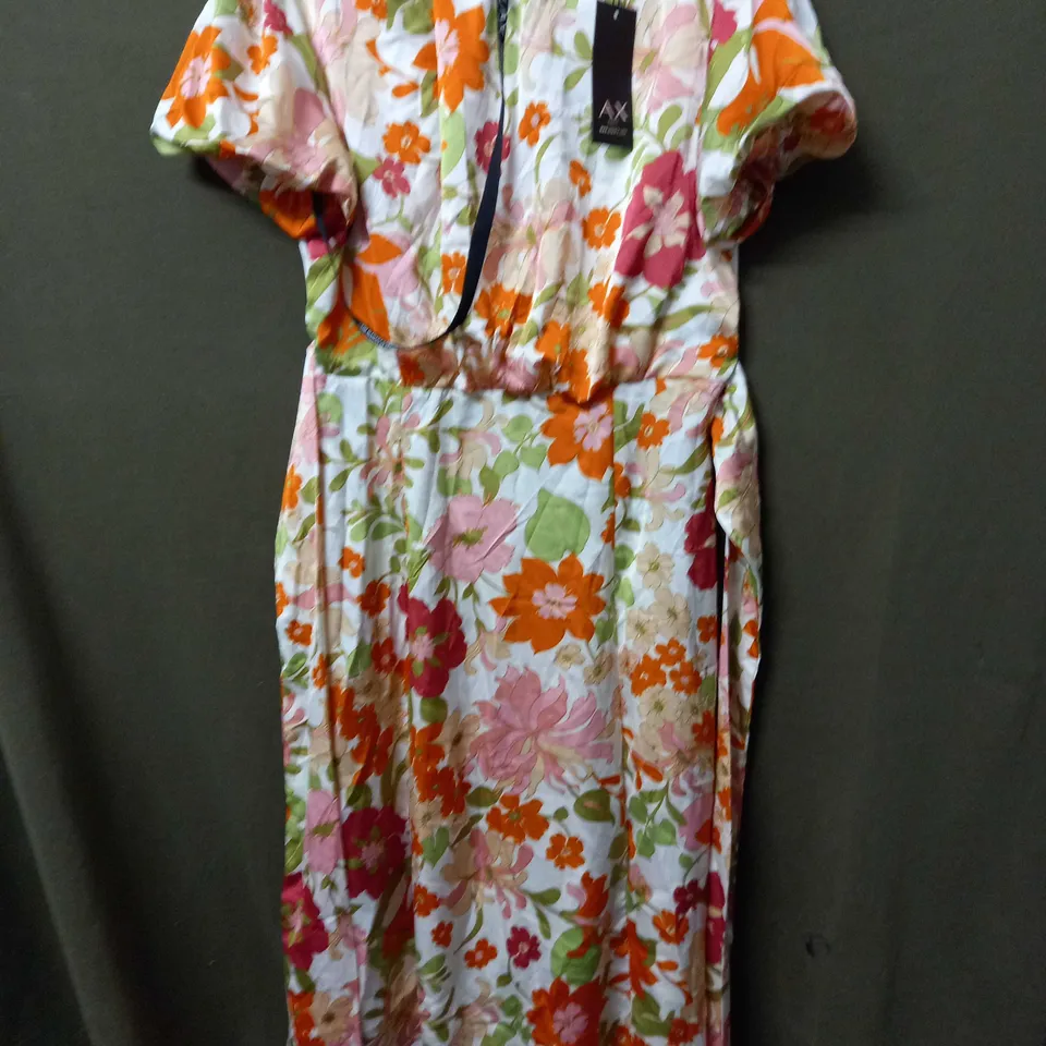 AX PARIS FLORAL MAXI DRESS IN CREAM - SIZE 14