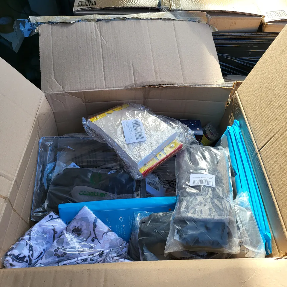 PALLET OF 16 MEDIUM BOXES OF A SIGNIFICANT QUANTITY OF ASSORTED ITEMS TO INCLUDE DINO PARADISE PLESIOSAUR KIT, MULTICOL8RED FLOWER 1000 PIECE PUZZLE, RECHOO LASTING HYDRA MATTE LIP GLOSS, ETC