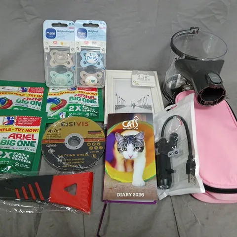 APPROXIMATELY 20 ASSORTED HOUSEHOLD ITEMS TO INCLUDE MAM DUMMIES, WINDOW SCRAPER AND PICTURE FRAME