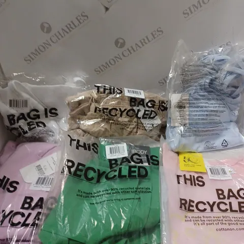 BOX OF APPROXIMATELY 20 ASSORTED CLOTHING PRODUCTS IN VARIOUS BRANDS & SIZES TO INCLUDE SKIRTS, T-SHIRTS, VEST TOPS ETC