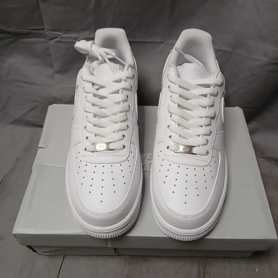 NIKE AIR FORCE 1 ’07 WHITE/WHITE – UK 8