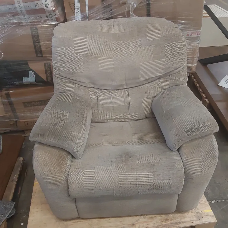 DESIGNER FABRIC UPHOLSTERED ELECTRIC RECLINING ARMCHAIR