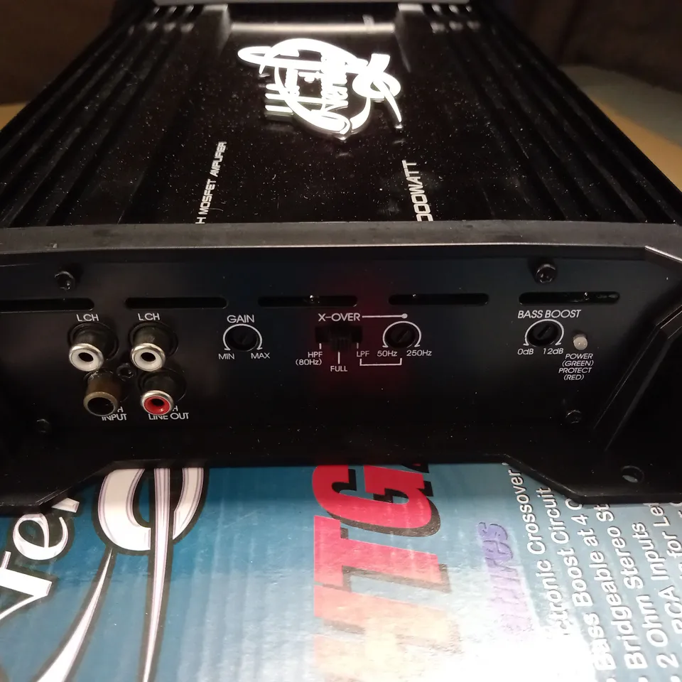 LANZAR HERITAGE HTG257 2000 WATTS 2-CHANNEL MOSFET AMPLIFIER