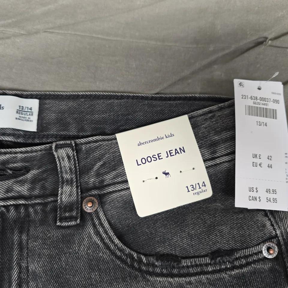 ABERCROMBIE & FITCH LOOSE JEANS IN WASHED BLACK - 13/14 REG