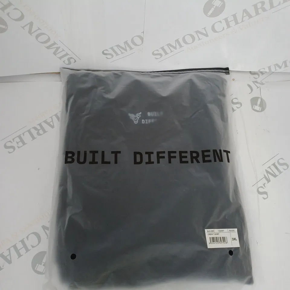 BAGGED BUILT DIFFERENT CREW T-SHIRT SIZE 3XL