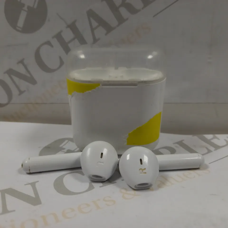 ONN TRUE WIRELESS EARPHONES - WHITE
