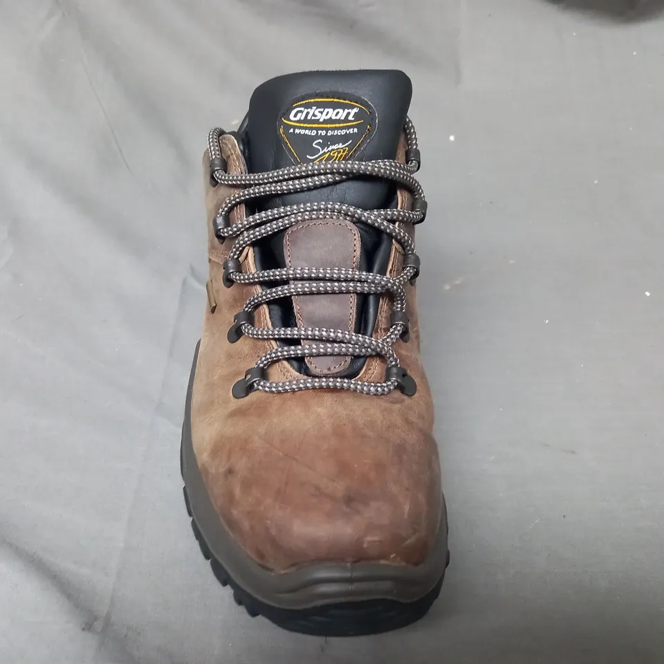 BOXED PAIR OF GRISPORT WATERPROOF SHOES IN BROWN EU SIZE 47