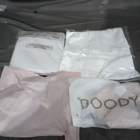 APPROXIMATELY 25 ASSORTED CLOTHING AND FASHION PRODUCTS IN VARIOUS STYLES AND SIZES - COLLECTION ONLY