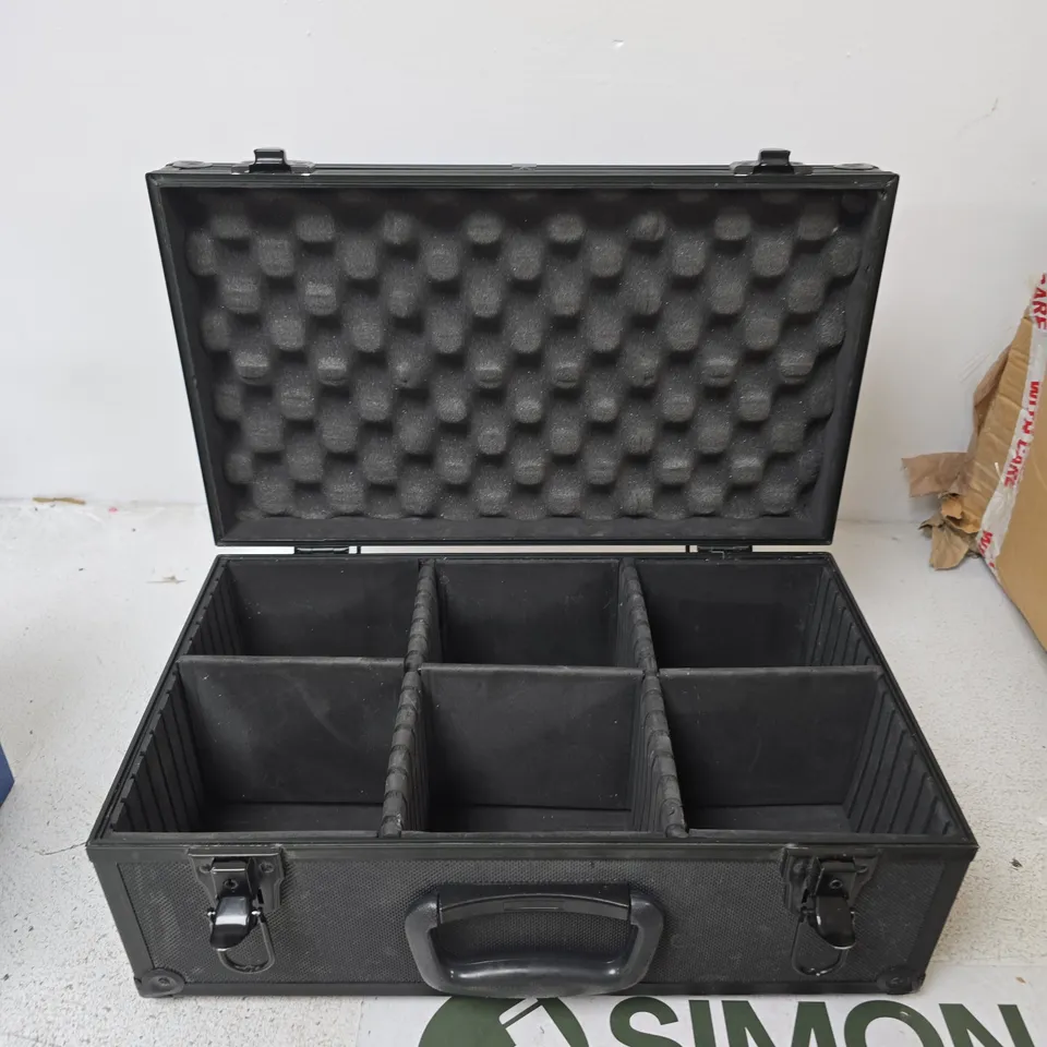 EQUIPMENT FLIGHT CASE IN BLACK WITH FOAM INSERTS