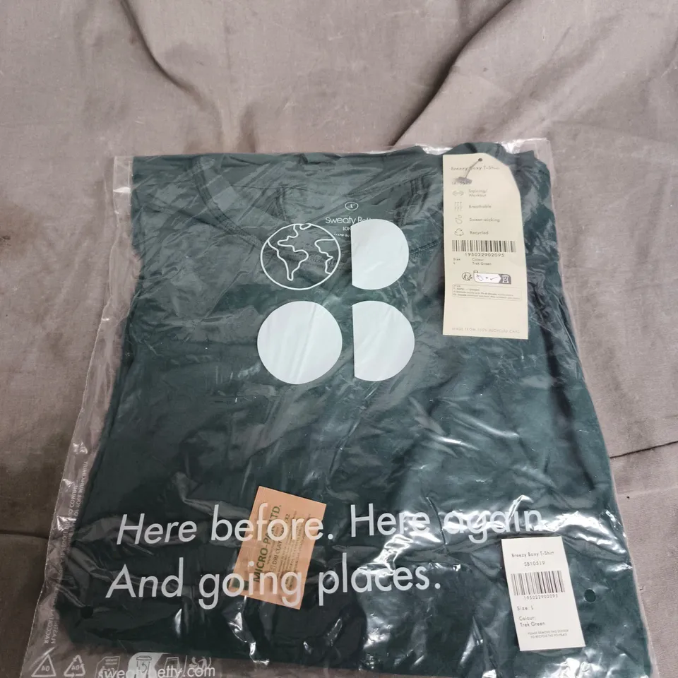 SWEATY BETTY BREEZY BOXY T-SHIRT – SIZE L, TREK GREEN