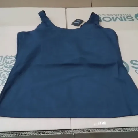 BOXED BRAND NEW APPROXIMATELY 25 SIMPLY BE ACTIVE VEST NAVY SIZE 18