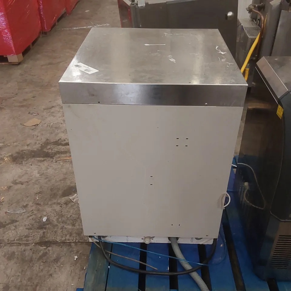 AMIKA 6XL COMMERCIAL DISHWASHER