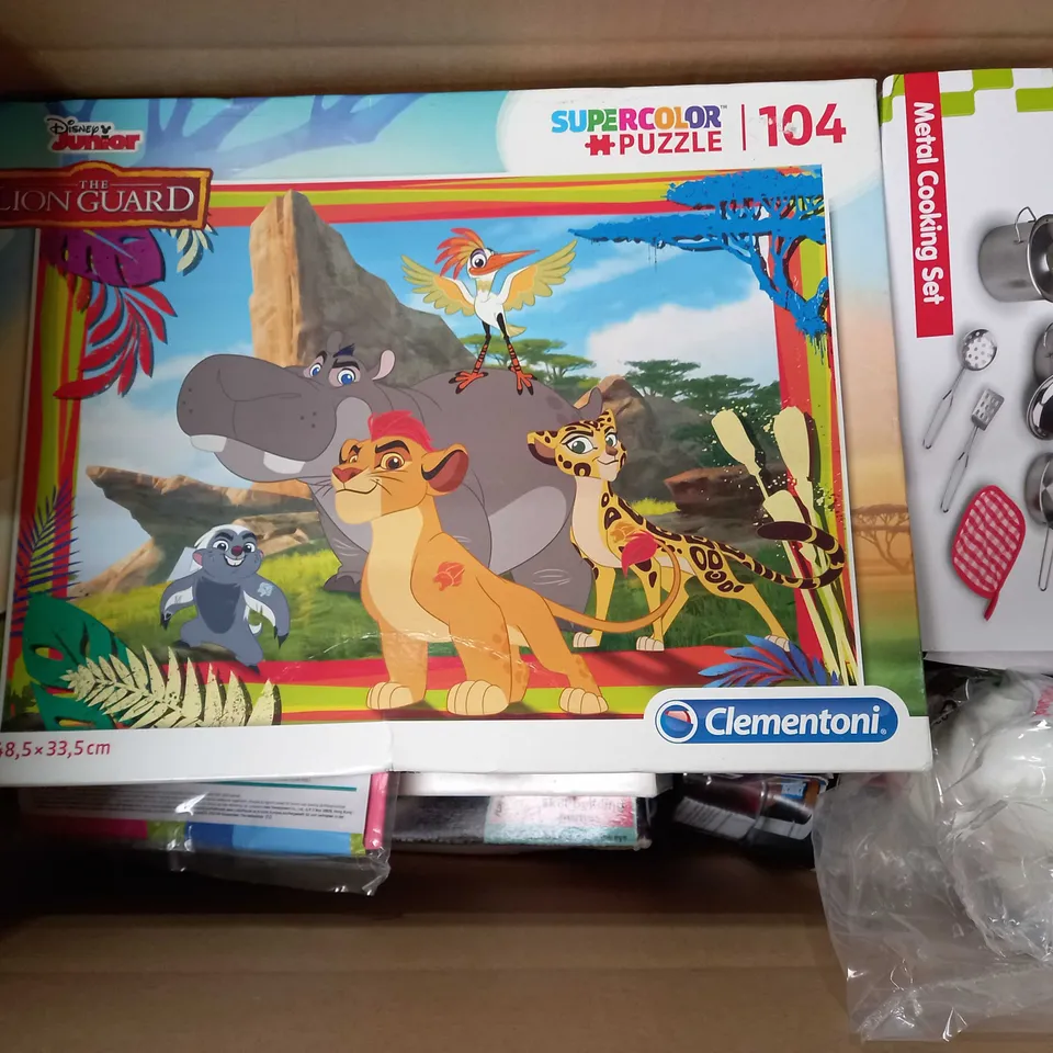 BOX OF APPROX 15 ASSORTED ITEMS TO INCLUDE - DISNEY JUNIOR THE LION GUARD JIGSAW PUZZLE - WHSMITHS COLOURING PENCILS - KITCHEN METAL COOKING KIDS SET ECT
