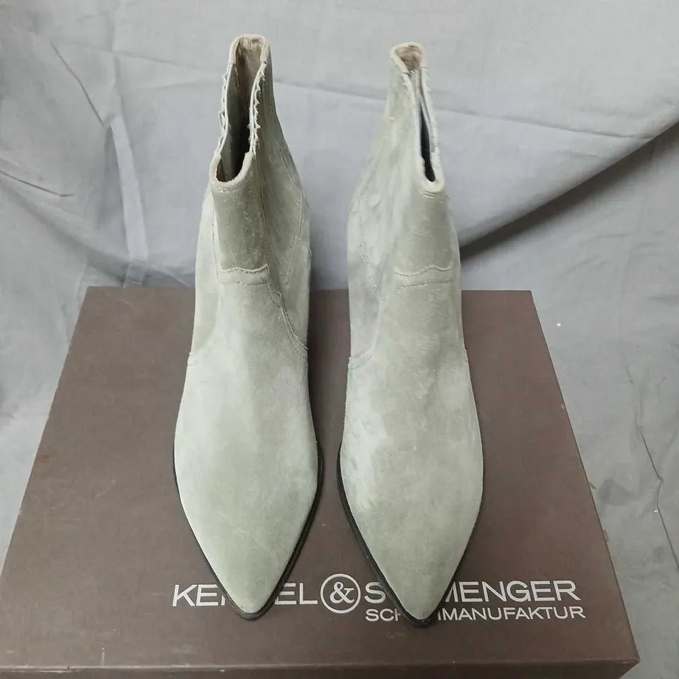KENNEL & SCHMENGER SUEDE ANKLE BOOTS – LIGHT GREY, MID-HEEL