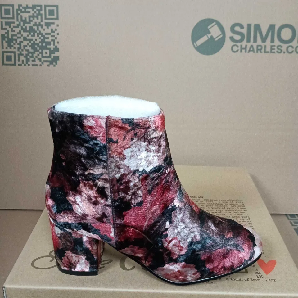 BOXED PAIR OF SHOECOLATE FLORAL PRINT ANKLE BOOTS – SIZE 36
