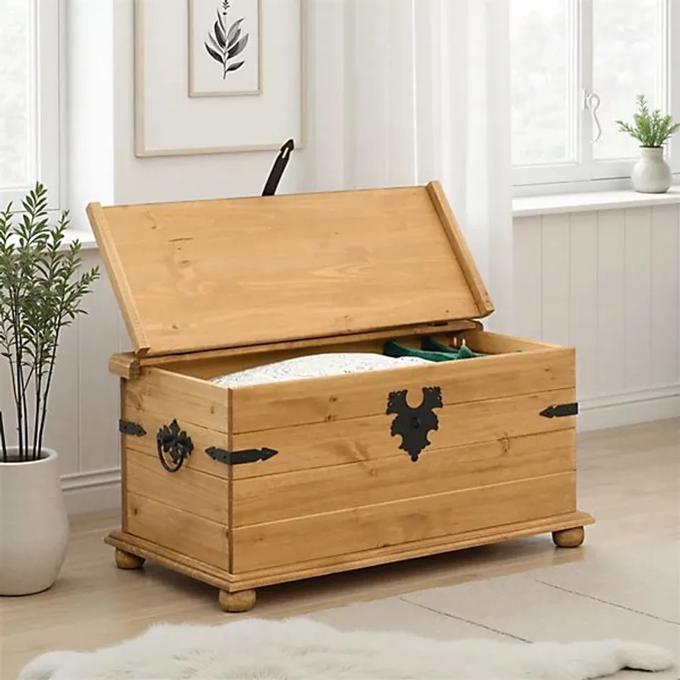 BOXED CORONA STORAGE OTTOMAN TOYBOX CHEST IN DISTRESSED WAXED PINE FINISH (1 BOX)