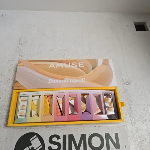 AMUSE BANANA LIP OIL GIFT SET, BOXED