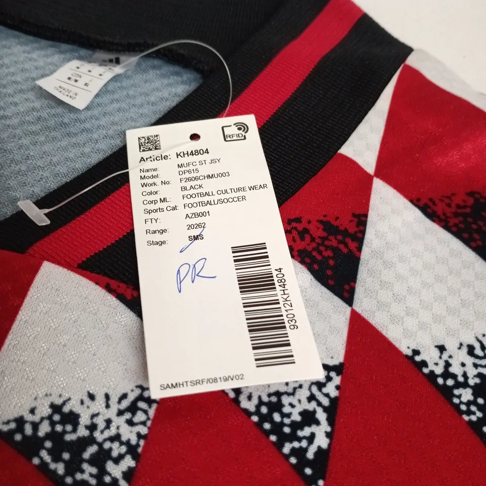 ADIDAS MANCHESTER UNITED MEDIUM T SHIRT TAGGED