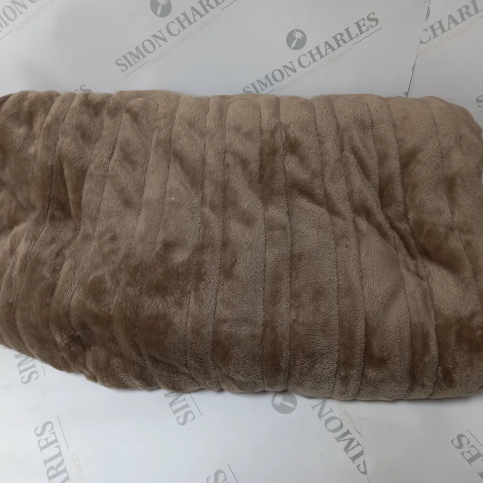 COZEE HOME VELVETSOFT HEATED THROW IN DARK TAUPE