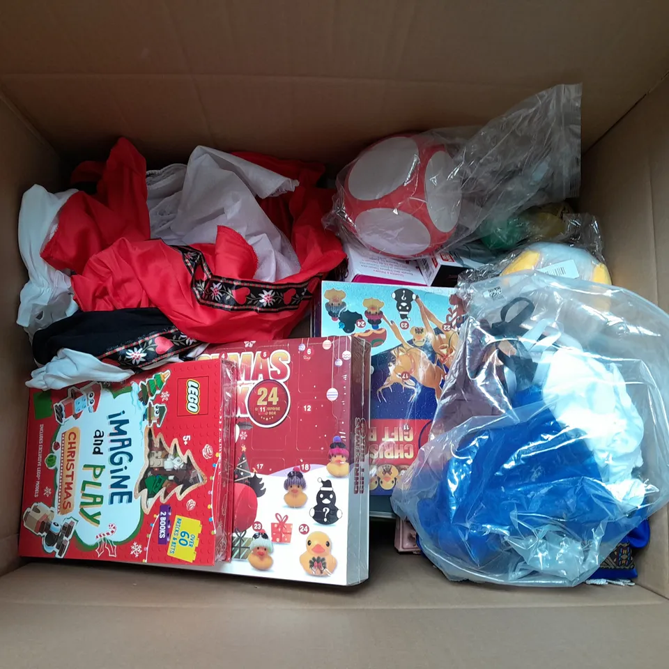 QUANTITY OF ASSORTED TOYS TO INCLUDE LOOM BANDS, MAGNETIC LETTERS AND LEGO