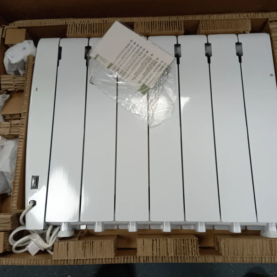 BOXED WARM HOME CERAMIC RADIATOR 2000W