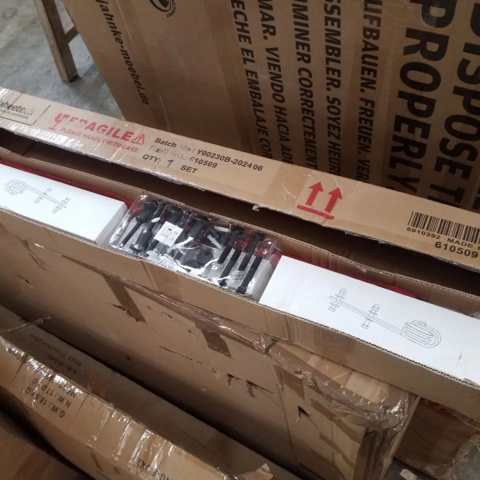 BOXED SINGLE BARN DOOR HARDWARE KIT (1 BOX)