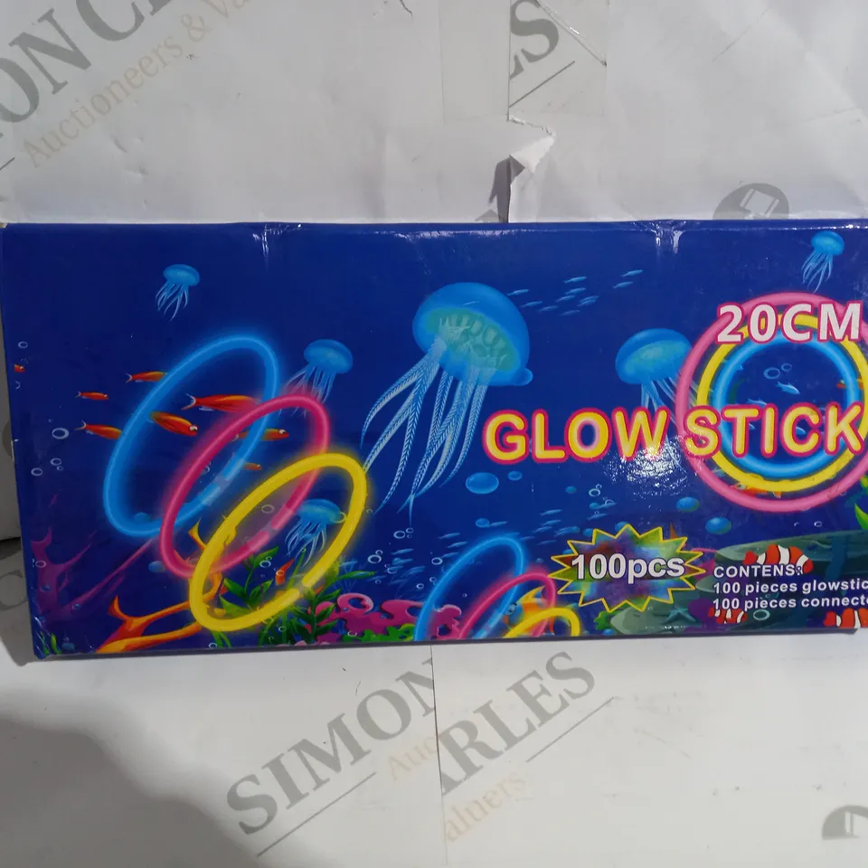 BOXED UNBRANDED 20CM GLOW STICKS 