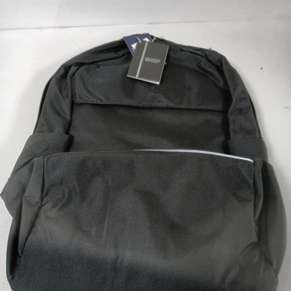 SWISS PEAK BACKPACK – BLACK