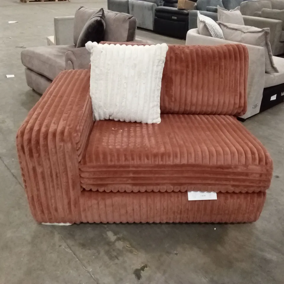 5 x ASSORTED DESIGNER SOFA PARTS