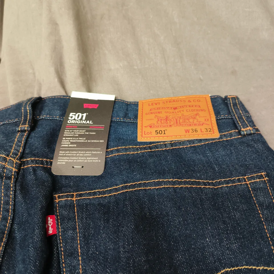 LEVI'S 501 JEANS TAGGED W6 L32