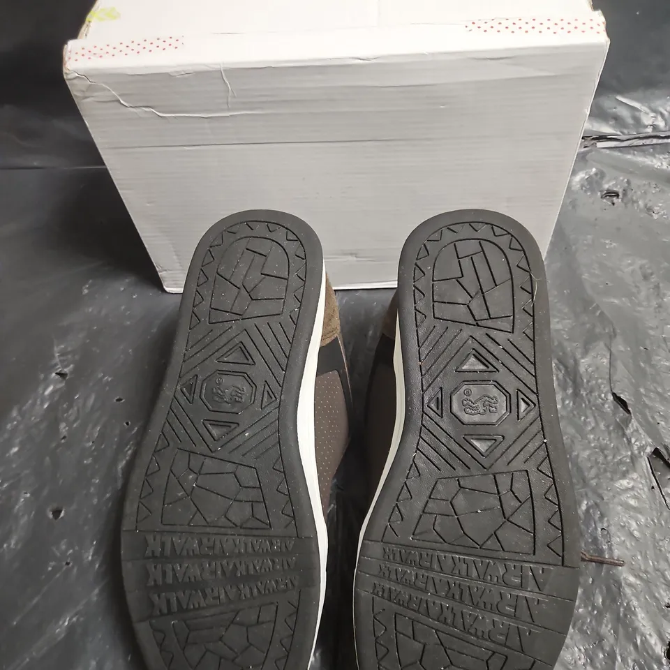 AIRWALK BROWN SUEDE TRAINERS – UK 9.5