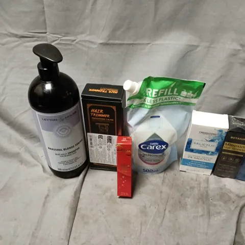 APPROXIMATELY 15 ASSORTED HEALTH & BEAUTY PRODUCTS TO INCLUDE CAREX HAND WASH, CREIGHTONS SALICYLIC ACID, KIKO JUICY FRIZZ, ETC