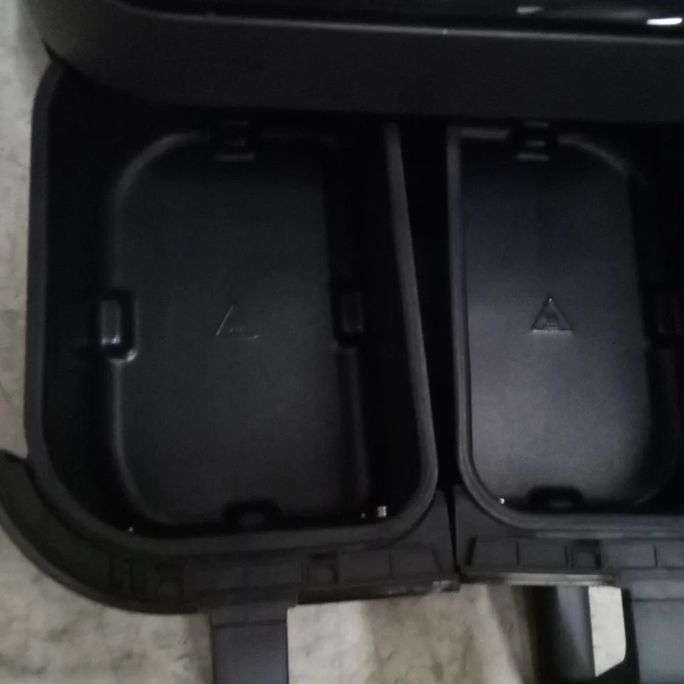 BOXED INSTANT VORTEX 8 IN 1 PLUS DOUBLE AIR FRYER 7.6L 