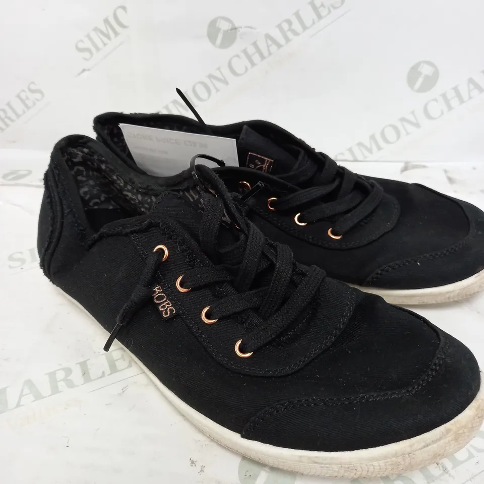 PAIR OF BOBS BY SKETCHERS WITE TRAINERS SIZE 6