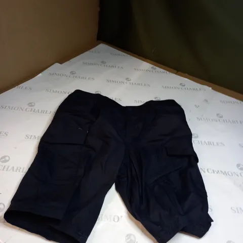 DARK BLUE CARGO SHORTS SIZE 40