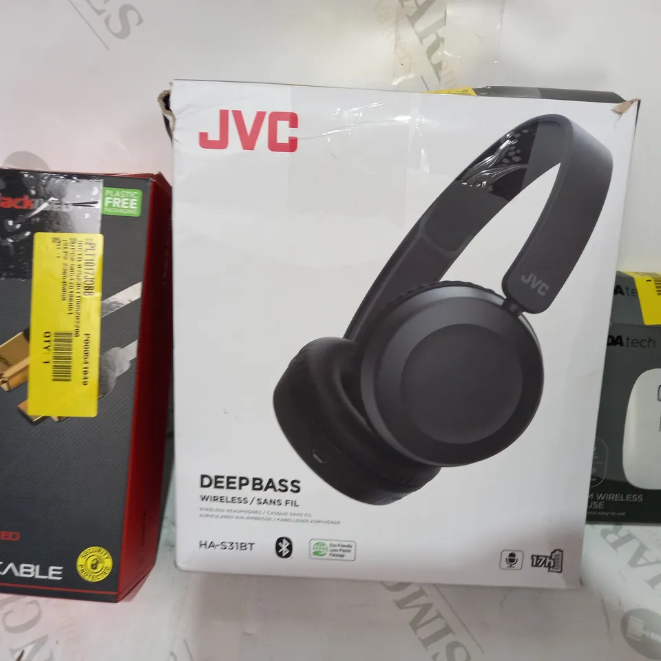 LOT OF APPROXIMATELY 20 ASSORTED HOUSEHOLD ITEMS TO INCLUDE BLACKWEB HSMI CABLE, JVC DEEPBASS WIRELESS HEADPHONES, ASDA TECH SLIM WIRELESS MOUSE, ETC
