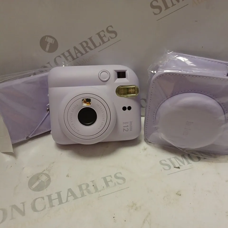 BOXED FUJIFILM INSTAMAX MINI 12 CAMERA KIT RRP £129.99