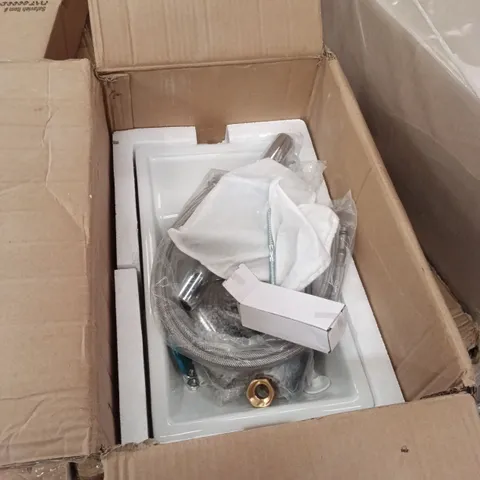 BOXED TAP AND SINK (1 BOX)