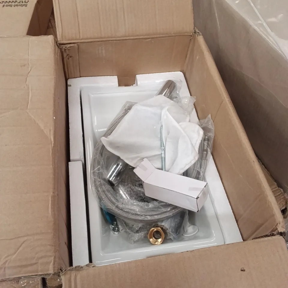 BOXED TAP AND SINK (1 BOX)