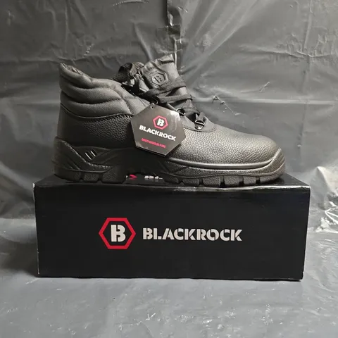 BOXED PAIR OF BLACKROCK CHUKKA BOOTS IN BLACK SIZE UK 10